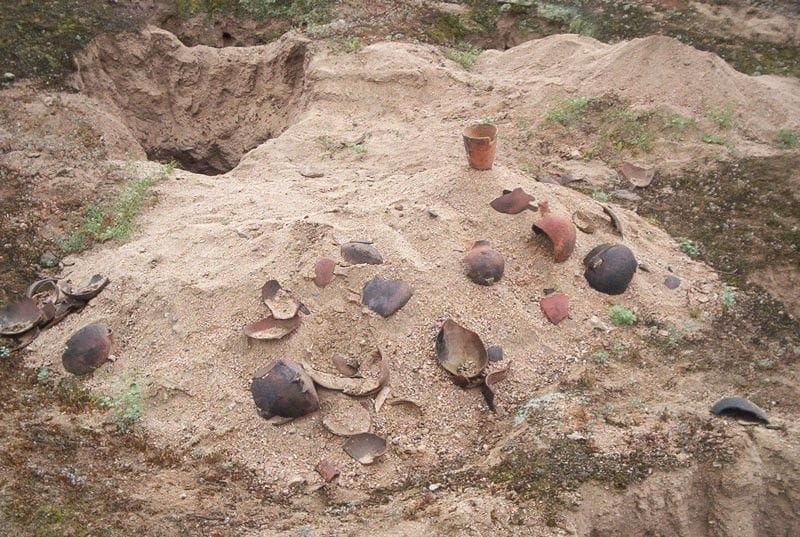 Tumbas saqueadas huaqueros