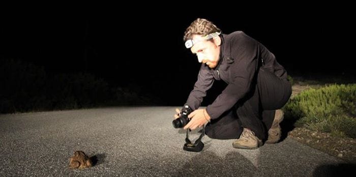 Equipado para una fresca noche de trabajo Fotografía nocturna
