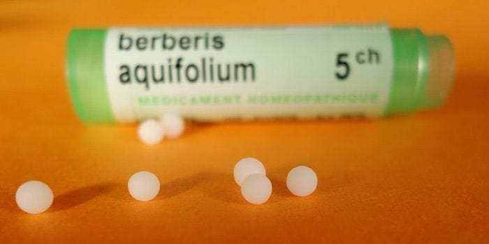 Un "medicamento" homeopático: água y azúca Medicamento homeopático